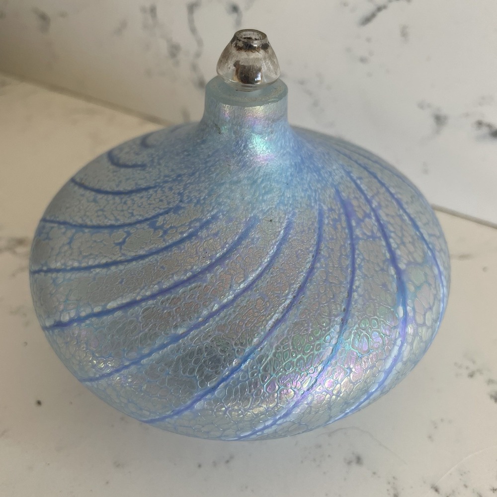 Roger Vines MSH ASH 1990 Art Glass Blue Iridescent Feather Oil Lamp Signed